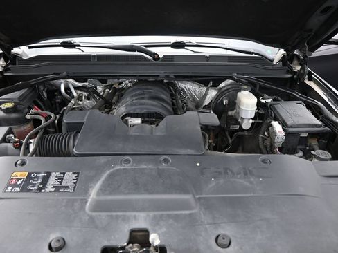 Used 2016 GMC Yukon SLE RWD image 30