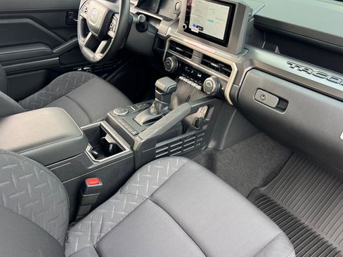 New 2025 Toyota Tacoma SR5 image 12