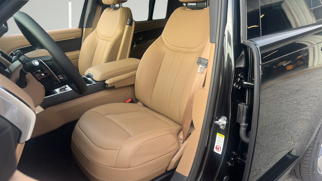 New 2026 Land Rover Range Rover SE AWD/4WD image 13