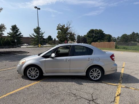 Used 2008 Suzuki SX4 Sport FWD image 2