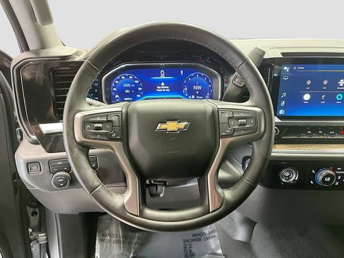 Used 2024 Chevrolet Silverado 1500 LT AWD/4WD image 11