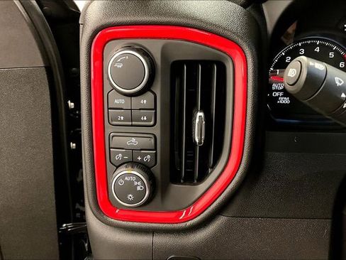 Used 2025 Chevrolet Silverado 1500 Custom Trail Boss image 35