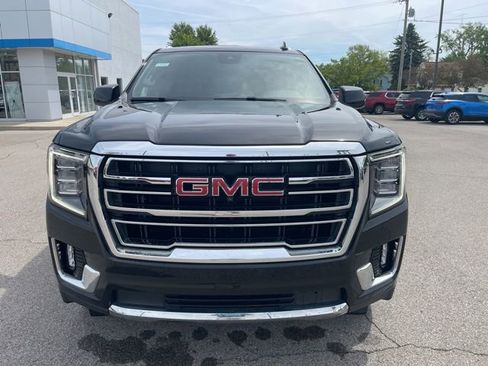 Used 2023 GMC Yukon XL SLT w/ SLT Luxury Package AWD/4WD image 11