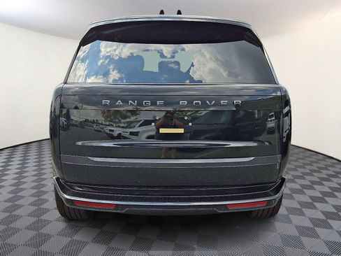 New 2025 Land Rover Range Rover SE image 5