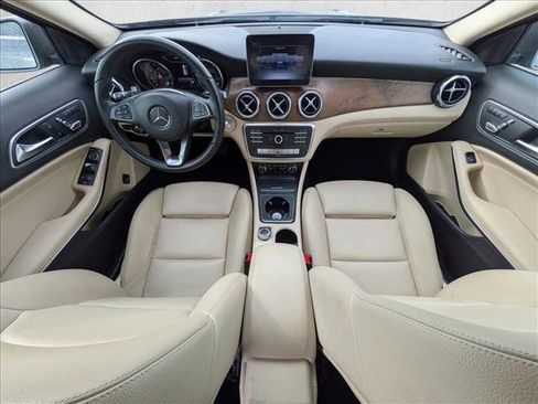Used 2018 Mercedes-Benz GLA 250 image 18