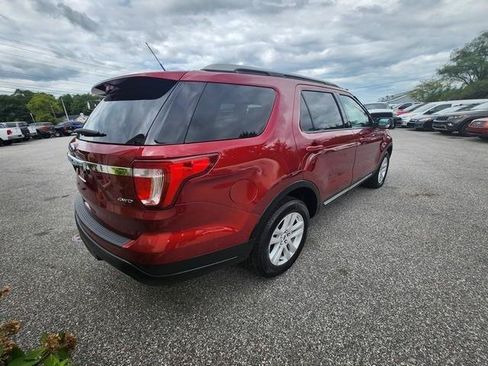 Used 2019 Ford Explorer XLT w/ Equipment Group 202A AWD/4WD image 7