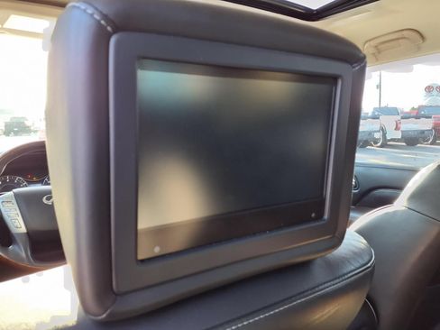 Used 2019 INFINITI QX80 Luxe w/ Proassist Package RWD image 19