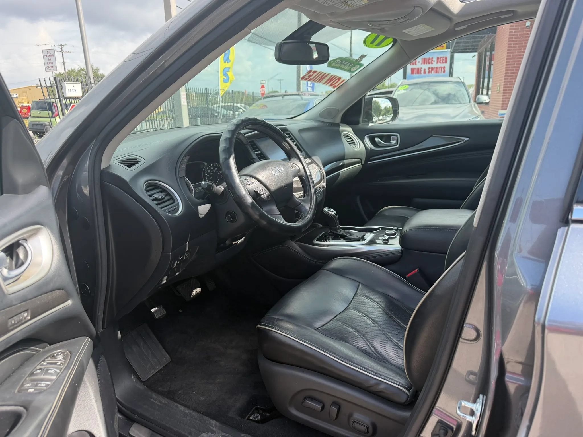Used 2017 INFINITI QX60 Luxe w/ Premium Plus Package AWD/4WD image 7