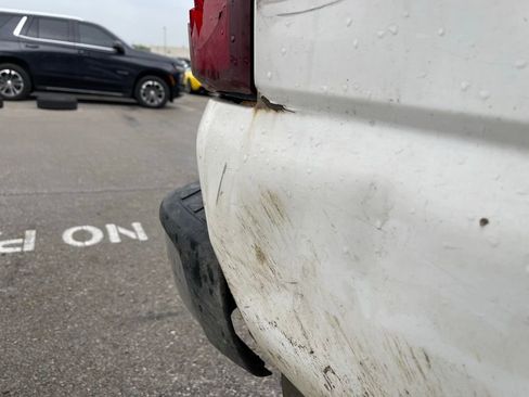 Used 2003 Chevrolet Silverado 2500 LS image 38
