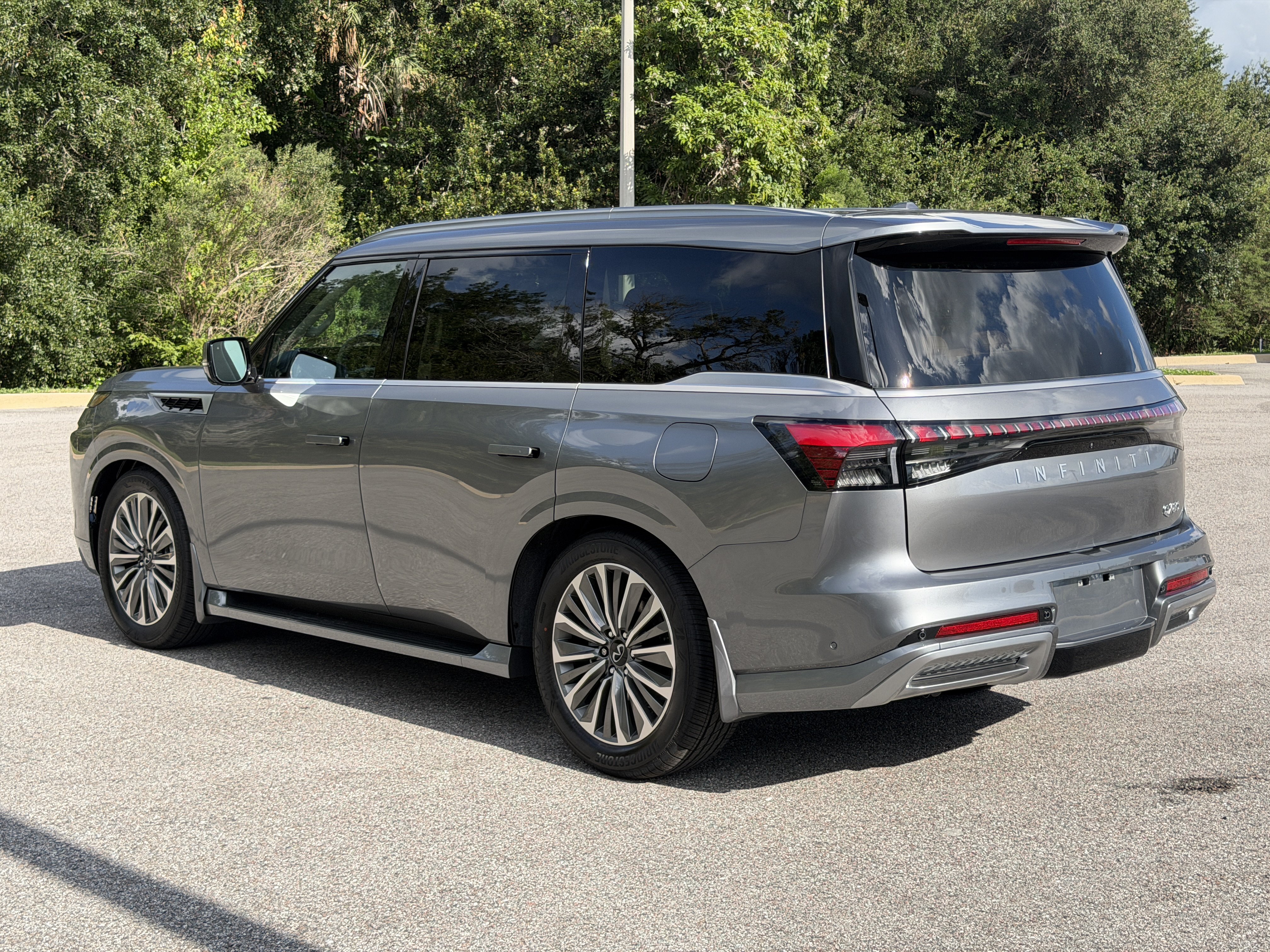 New 2027 INFINITI QX80 Luxe w/ Cargo Package RWD image 5