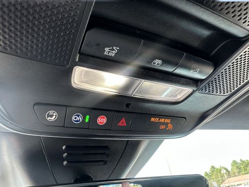 New 2025 Chevrolet Equinox EV LT w/ Convenience Package II image 17