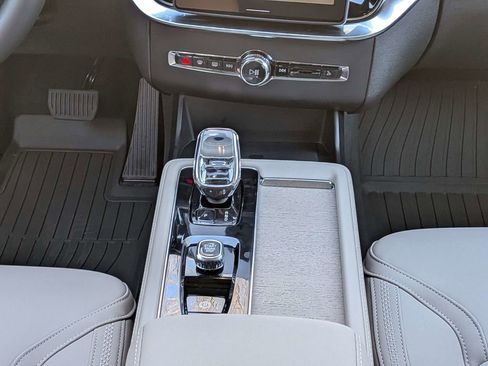 New 2026 Volvo XC90 B6 Plus w/ Protection Package Premier AWD/4WD image 19