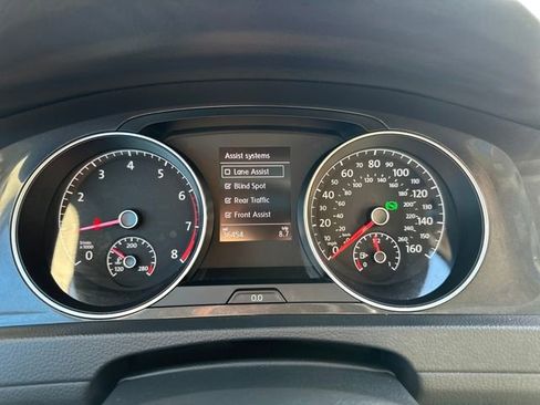 Certified 2019 Volkswagen Golf SE w/ Driver Assistance Package image 21