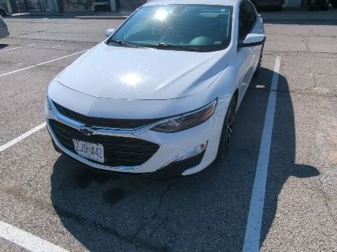 Used 2020 Chevrolet Malibu RS image 3