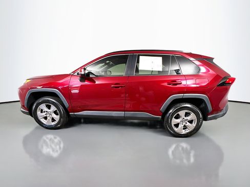 Used 2022 Toyota RAV4 XLE image 9