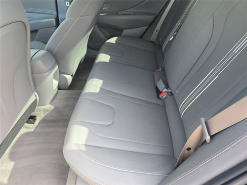 Used 2025 Hyundai Elantra Sport FWD image 12