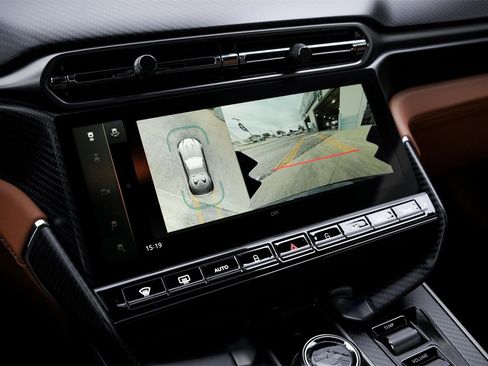 New 2026 Aston Martin Vanquish Convertible image 27