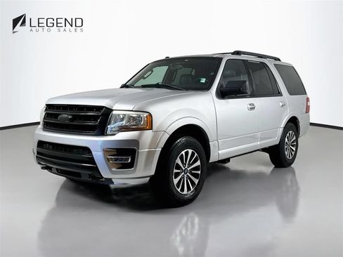 Used 2016 Ford Expedition XLT w/ Equipment Group 202A AWD/4WD image 1