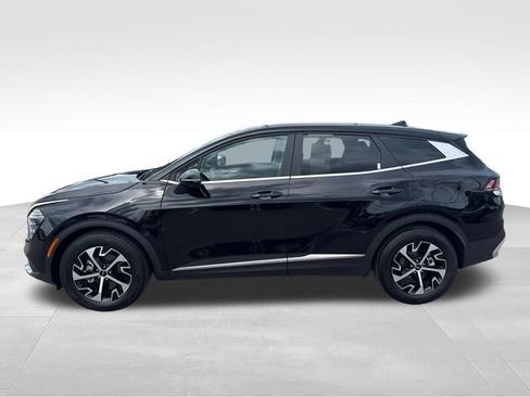 Used 2025 Kia Sportage EX FWD image 2
