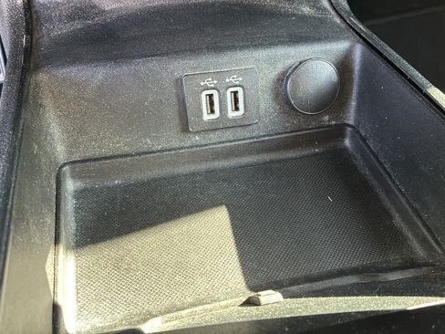 Used 2020 Ford Fusion SE FWD image 30