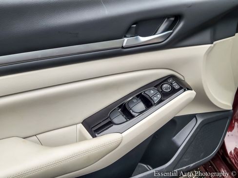 Used 2024 Nissan Altima 2.5 SL image 16