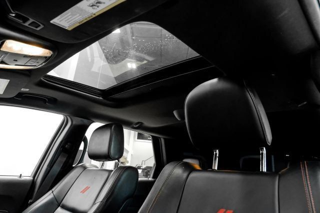 Used 2022 Dodge Durango R/T w/ Blacktop Package AWD/4WD image 6
