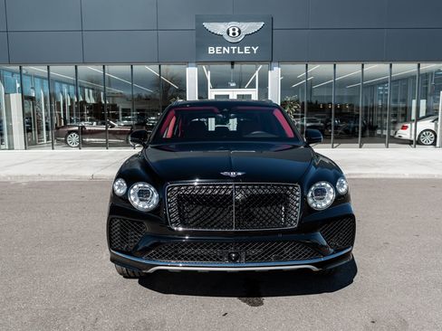 Certified 2024 Bentley Bentayga Extended Wheelbase AWD/4WD image 19