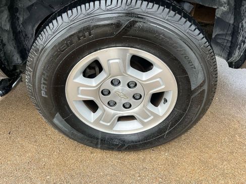 Used 2005 Chevrolet Avalanche Z66 w/ Preferred Equipment Group image 9