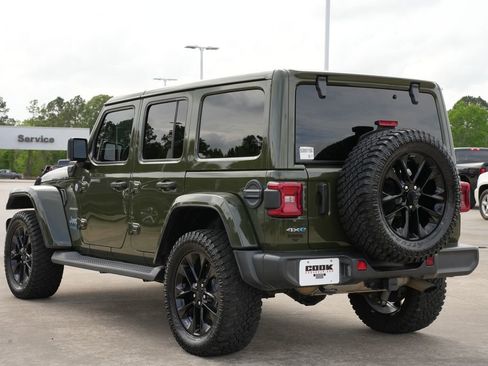 Used 2021 Jeep Wrangler Unlimited Sahara w/ Cold Weather Group image 4