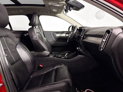 Used 2023 Volvo XC40 B5 Ultimate AWD/4WD image 35