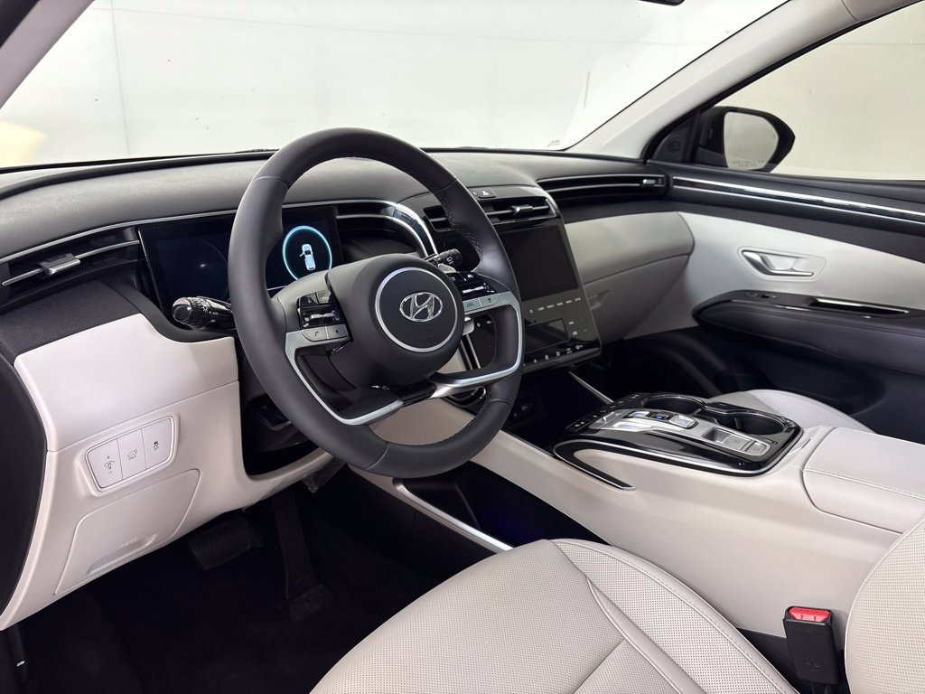 Used 2024 Hyundai Tucson Limited FWD image 16