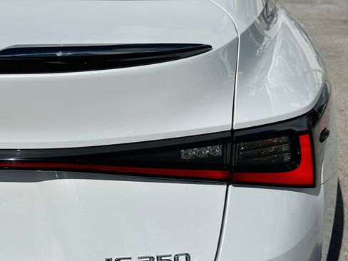 Used 2024 Lexus IS 350 F Sport RWD image 31