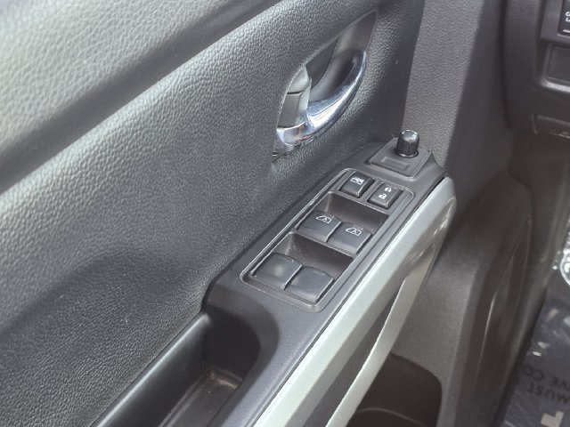 Used 2021 Nissan Titan SV RWD image 17