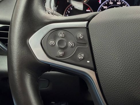 Used 2022 Chevrolet Traverse Premier FWD image 21
