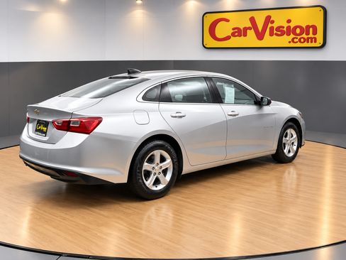 Used 2020 Chevrolet Malibu LS FWD image 3