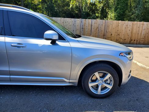 Used 2019 Volvo XC90 T5 Momentum w/ Advanced Package image 9