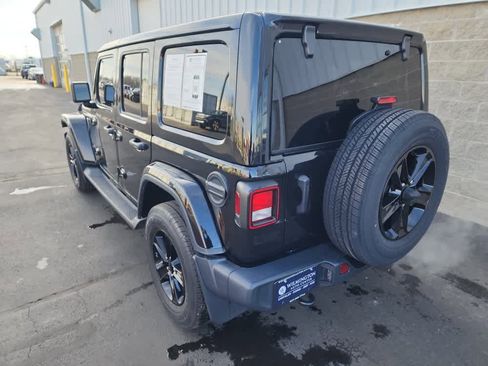 Used 2020 Jeep Wrangler Unlimited Sahara image 5