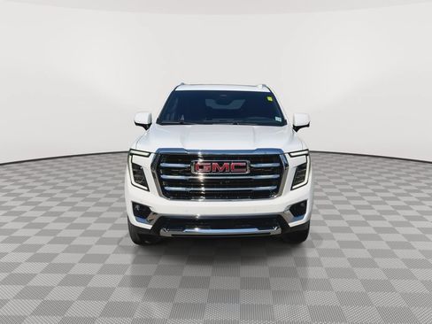 Used 2025 GMC Yukon Elevation w/ Technology Package AWD/4WD image 3