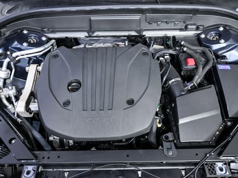 Used 2022 Volvo XC60 B5 Inscription w/ Climate Package image 37