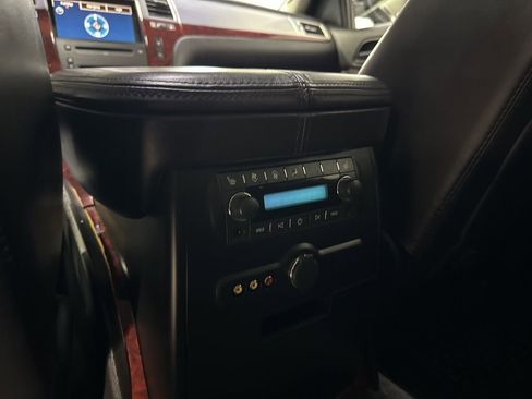 Used 2007 Cadillac Escalade AWD w/ Information Package image 33