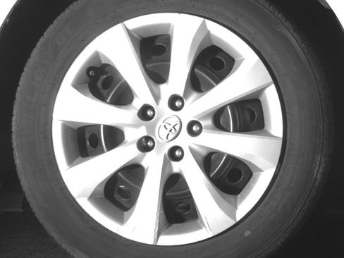 Used 2025 Toyota Corolla LE FWD image 13