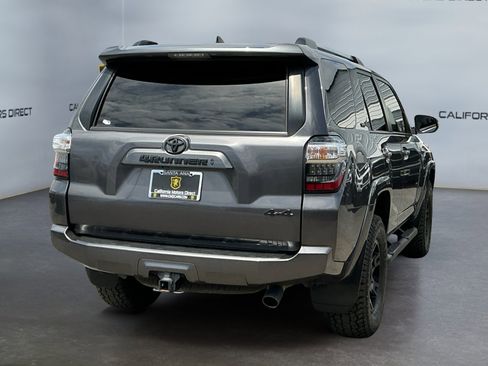 Used 2021 Toyota 4Runner SR5 Premium w/ Moonroof Package AWD/4WD image 5