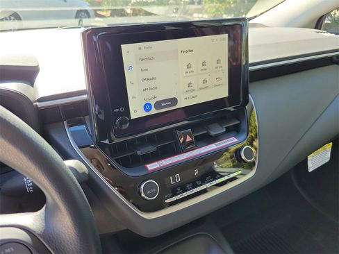 Used 2026 Toyota Corolla LE image 23