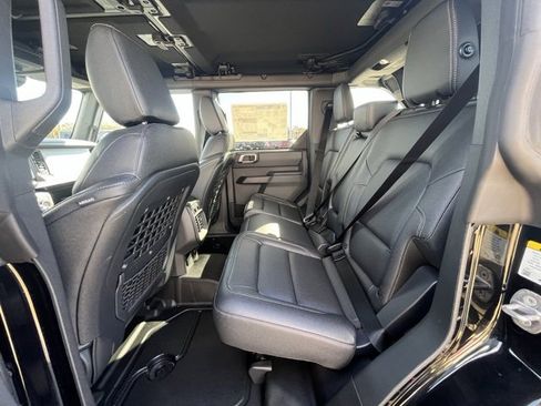 New 2025 Ford Bronco Big Bend w/ Black Diamond Package image 9