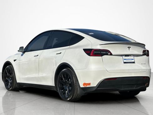 Used 2020 Tesla Model Y Long Range AWD/4WD image 3