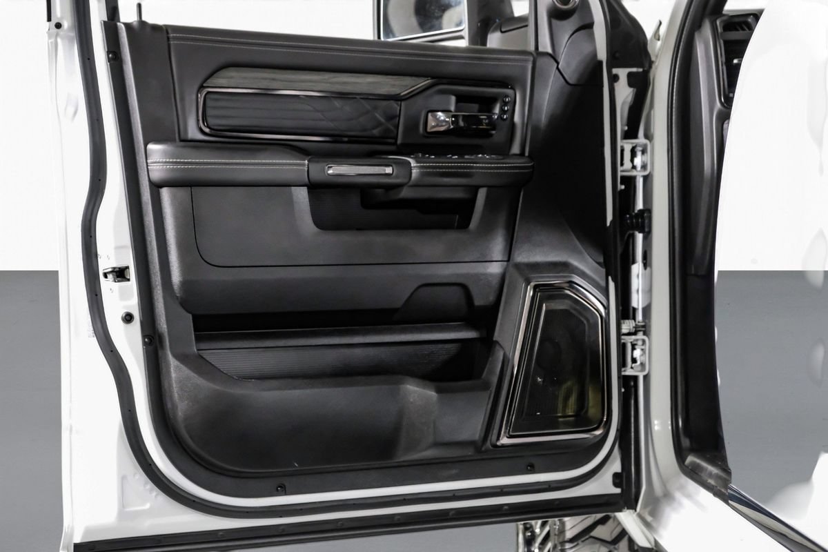 Used 2025 RAM 3500 Limited AWD/4WD image 34