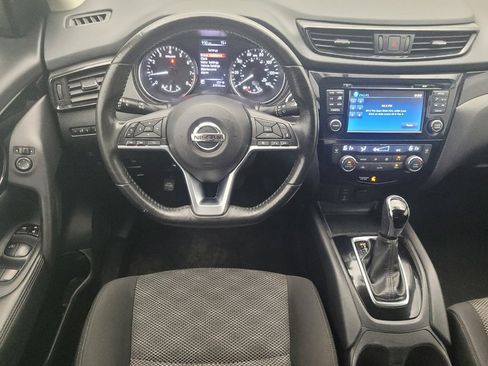Used 2018 Nissan Rogue Sport SV w/ SV Technology Package image 22