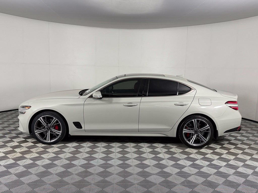Used 2025 Genesis G70 3.3T Advanced RWD image 11