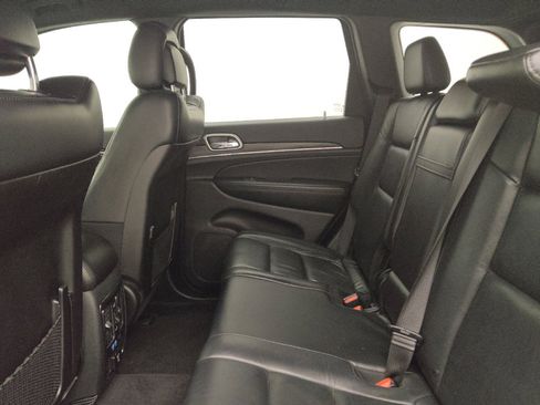 Used 2019 Jeep Grand Cherokee Limited RWD image 18