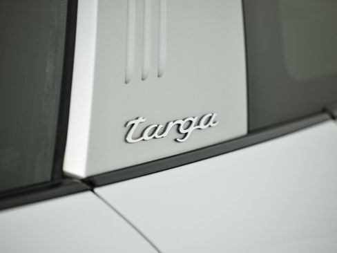 Used 2015 Porsche 911 Targa 4S image 15